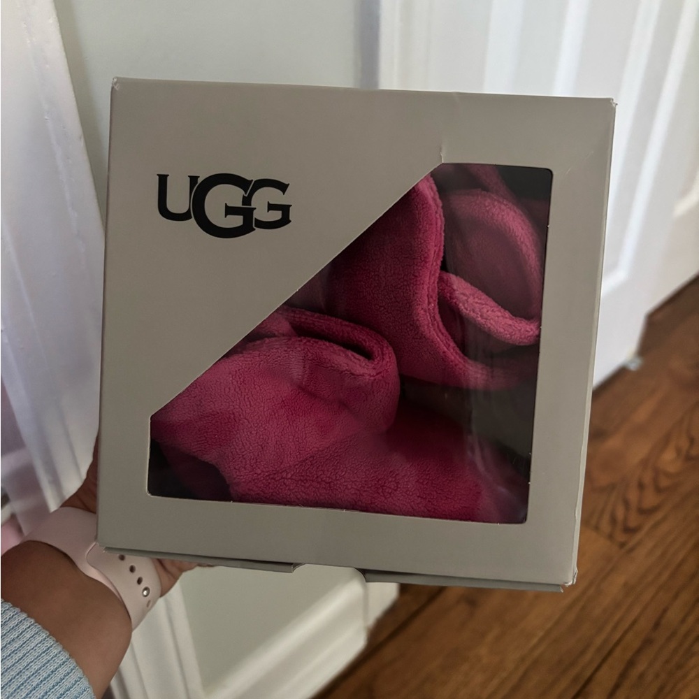 UGG baby booties - pink, size M (4/5)